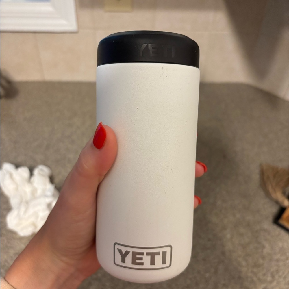 YETI seltzer White and Black Travel Mug